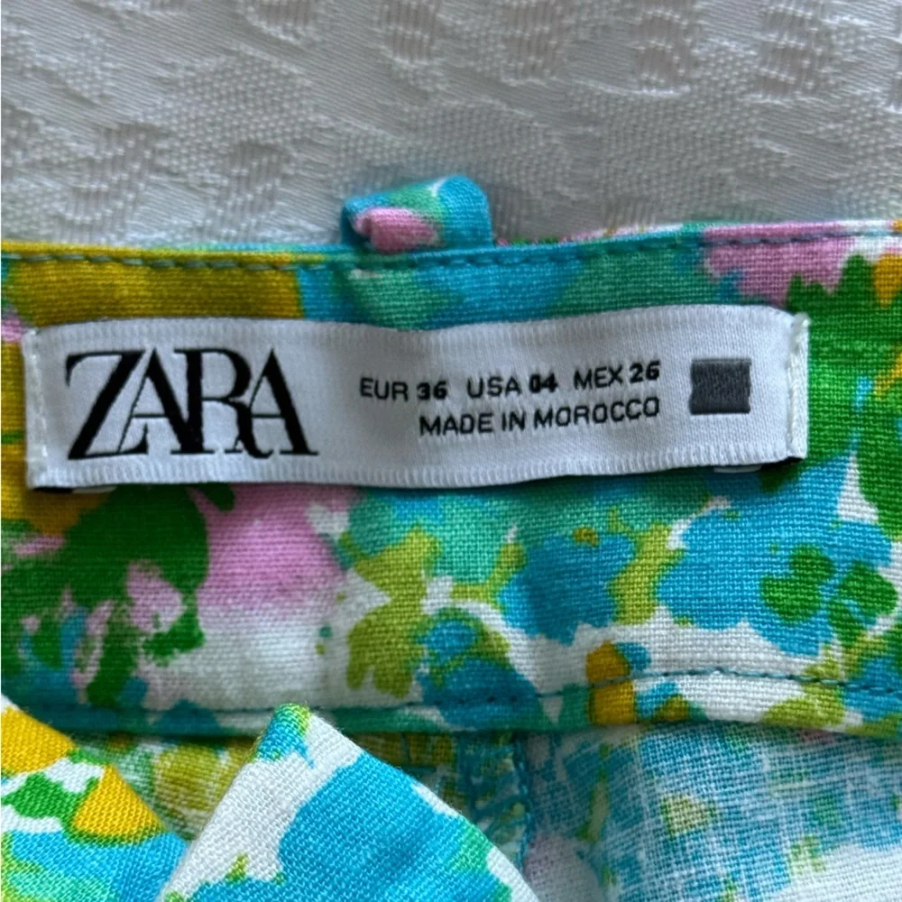 Zara Floral Printed Linen Blend Mini Flare Trousers